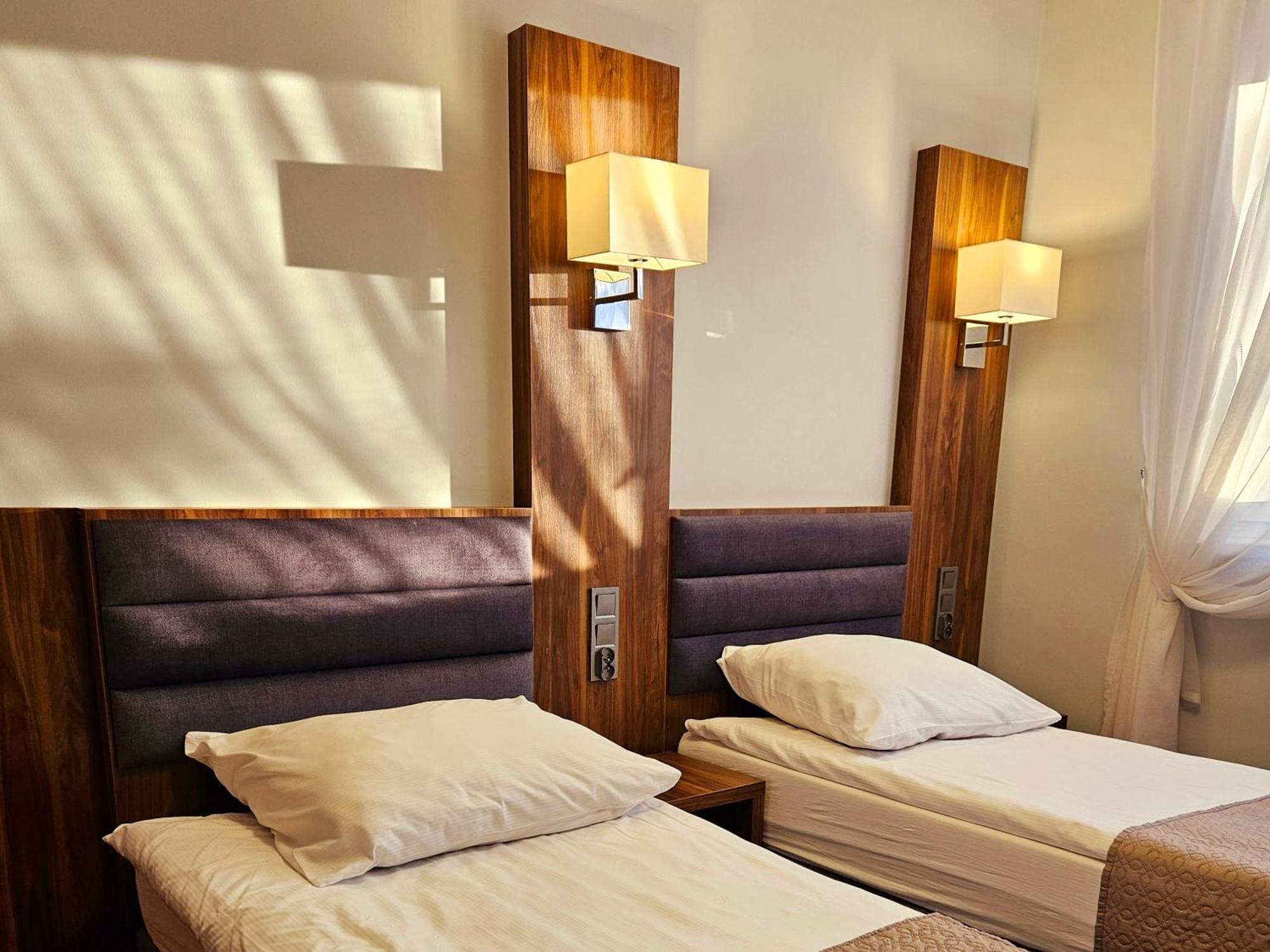 Hotel Hawana Bydgoszcz Exteriör bild